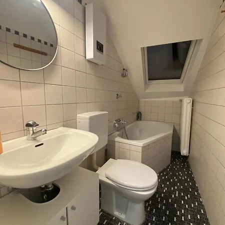 Oldtown Muehlenstr * Düsseldorf