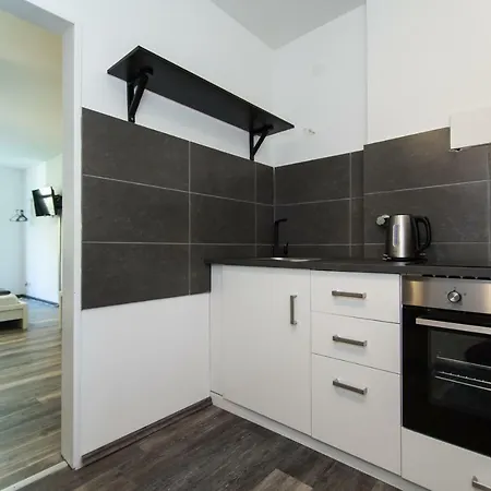 Oldtown Muehlenstr * Düsseldorf