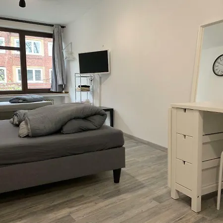 Oldtown Muehlenstr * Düsseldorf